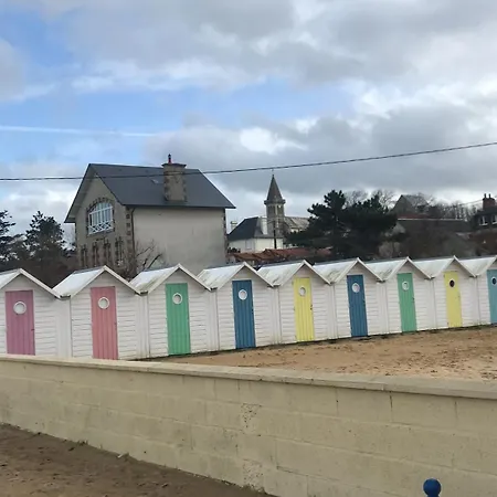 Plages Du Debarquement Et Bord De * Grandcamp-Maisy